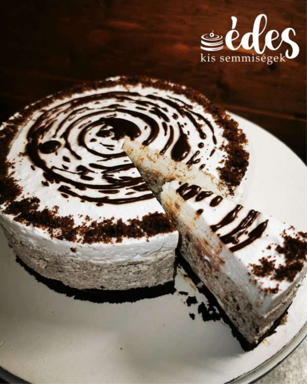 Oreo torta (cukrot tartalmaz)